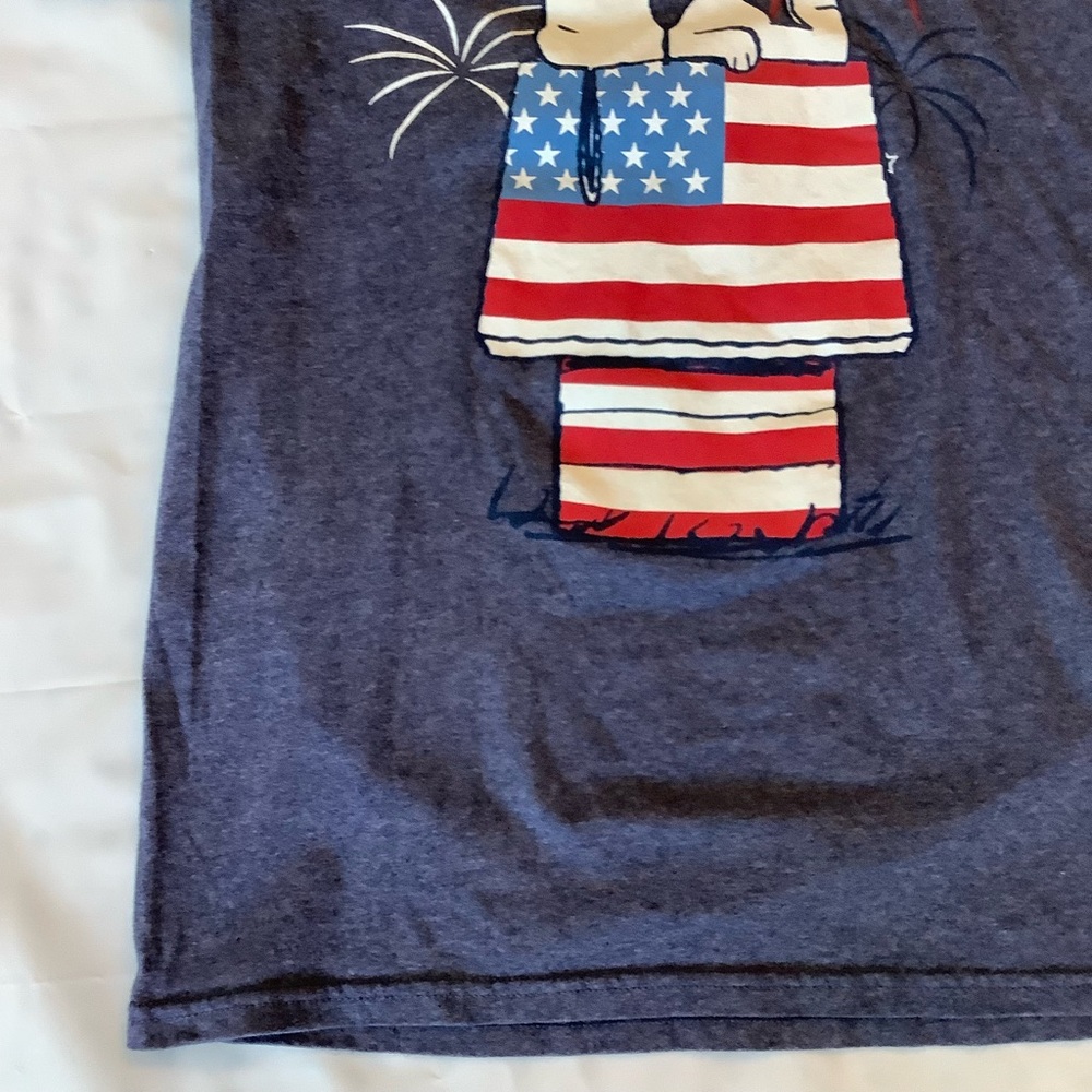 Peanuts Size Small - Picture 4 of 13